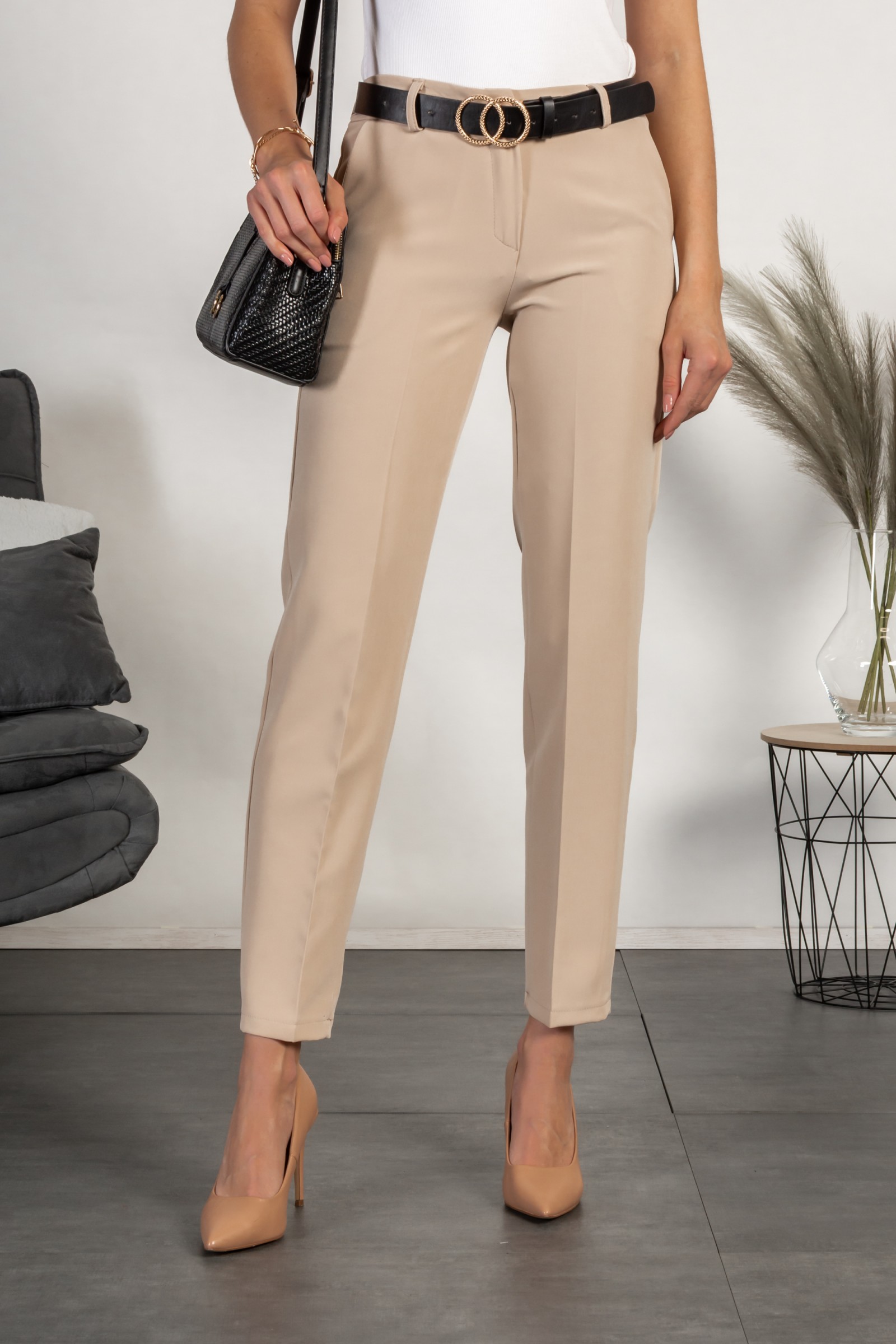 pantaloni-beige-674xgy-1.jpg