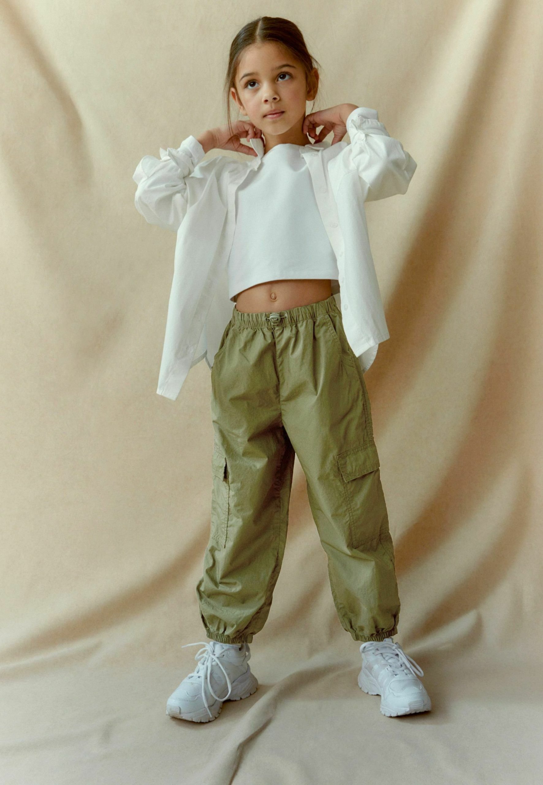 pantaloni-cargo-bambina-774ney-1.jpg