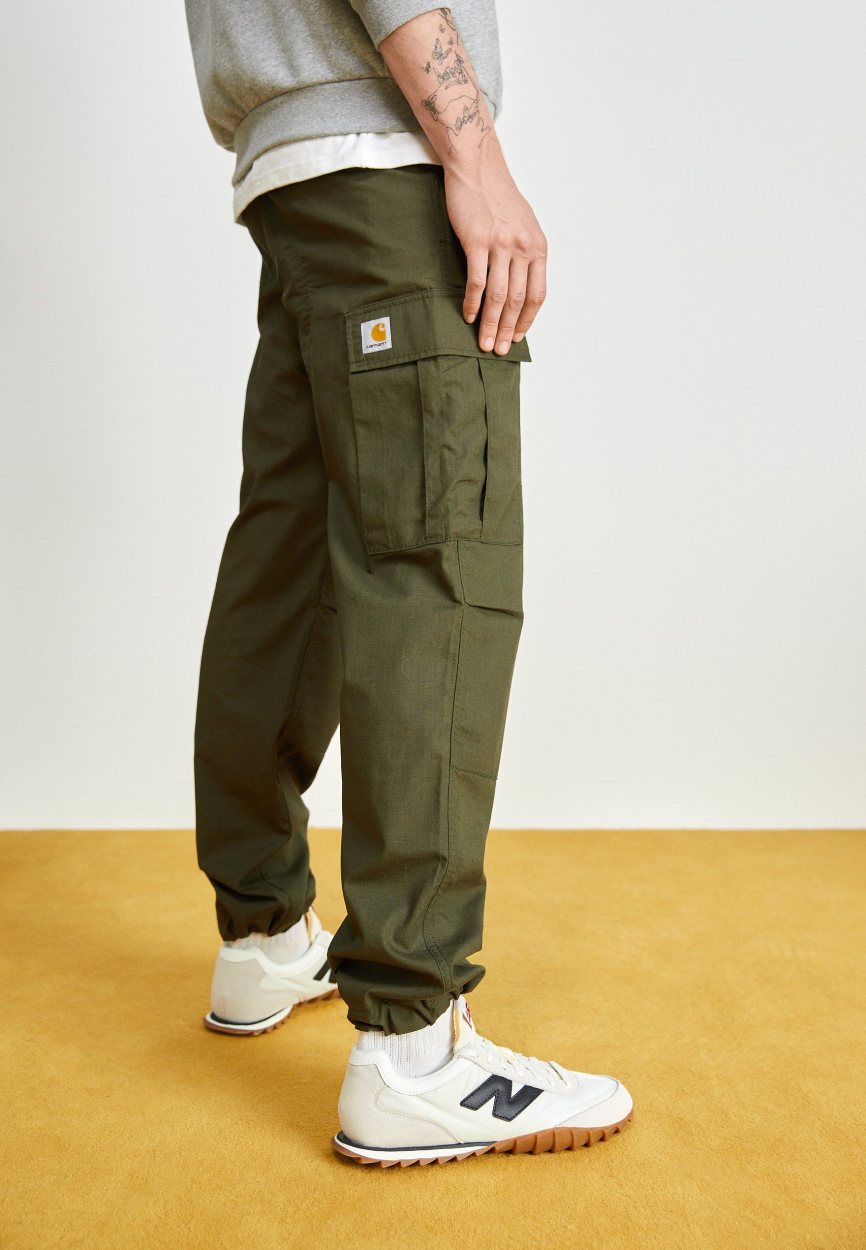 pantaloni-cargo-carhartt-151svk-1.jpg