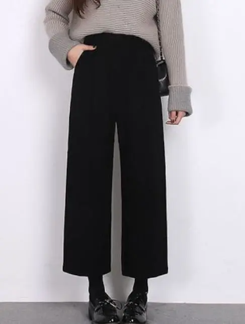 pantaloni-cropped-donna-918bfo.png