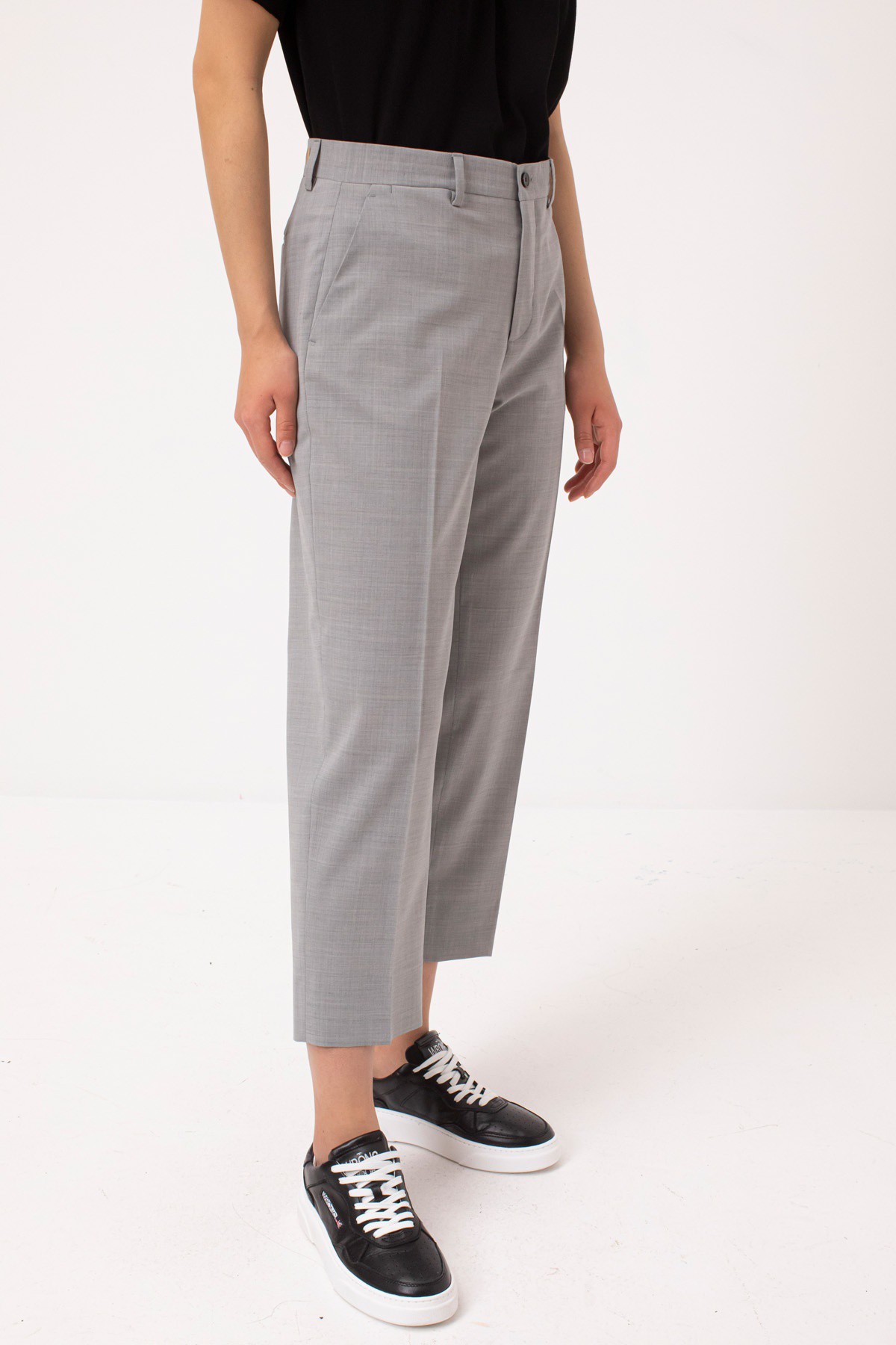 pantaloni-grigi-donna-252kdi-1.jpg